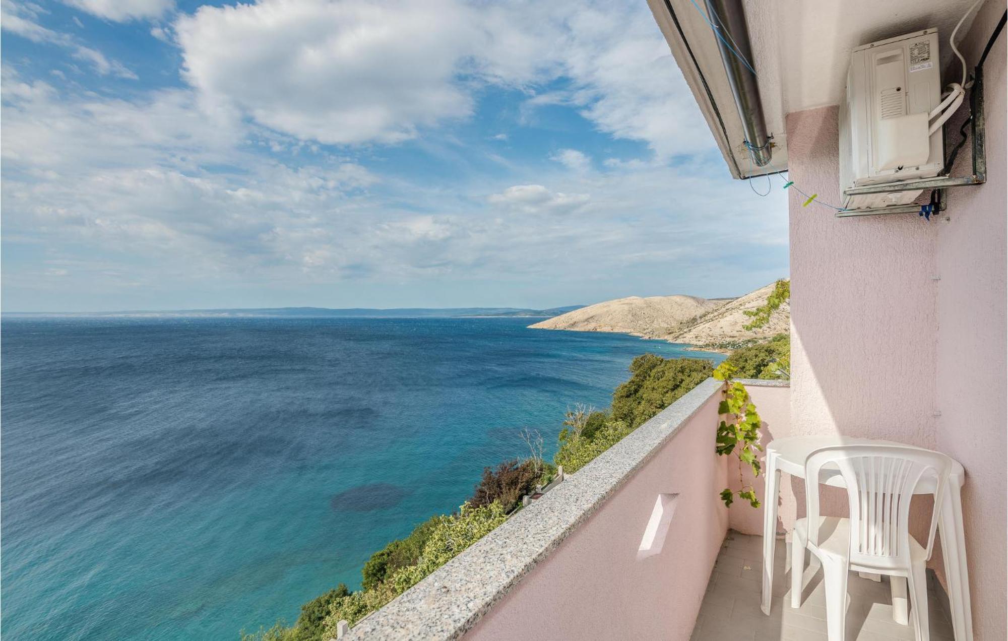 Awesome Apartment In Stara Baska 1 With Kitchen Extérieur photo