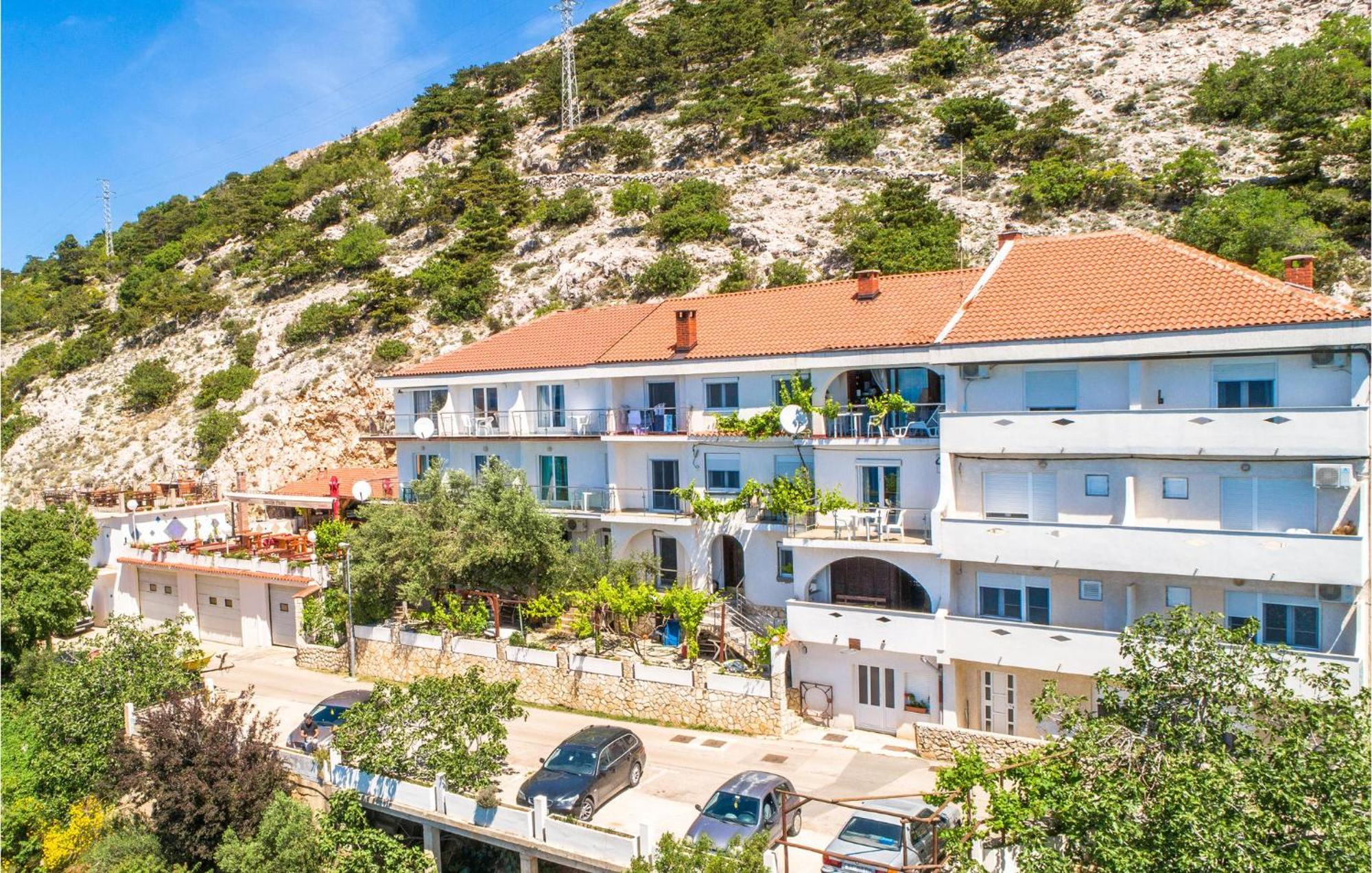 Awesome Apartment In Stara Baska 1 With Kitchen Extérieur photo